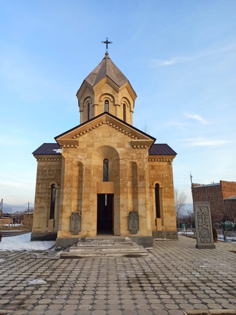 Սուրբ Մարիամ Աստվածածին եկեղեցի, Ռինդ