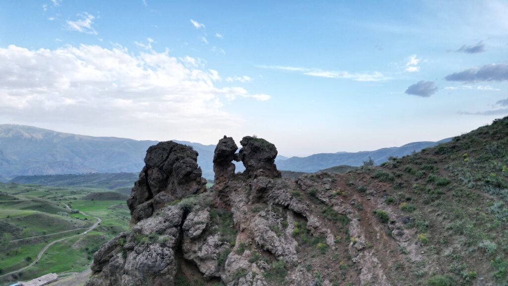 Բնաքանդակ Ռինդ գյուղում